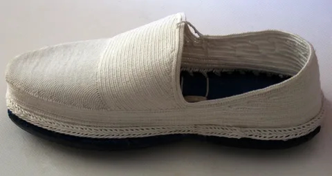 تصویر 4 از گیوه مردانه شیراز دست‌ دوز باکیفیت